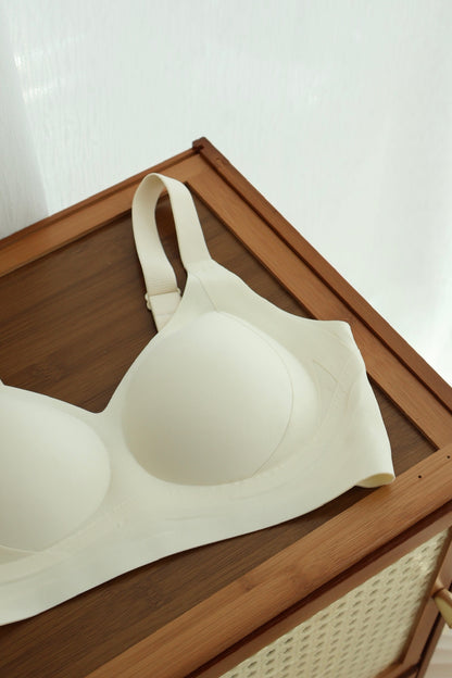 Revive Seamless 3D-Shaped Bra